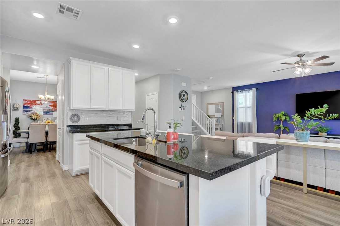 12321 Silvana Street Property Photo 18