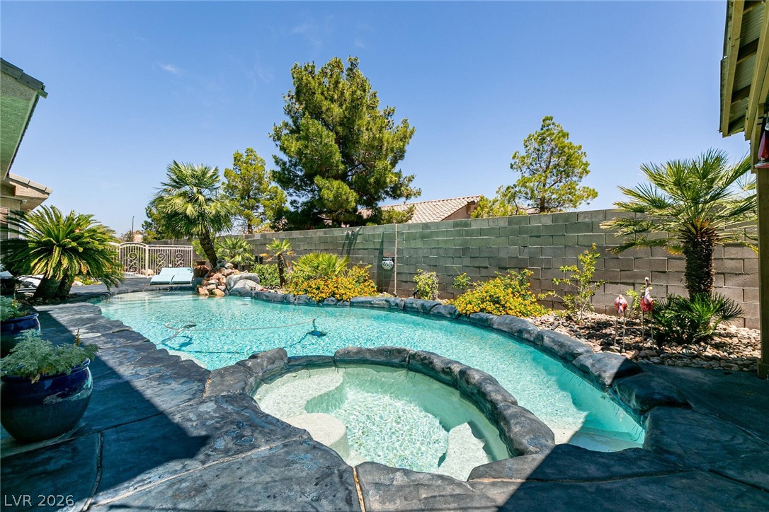 7718 Willow Cove Circle Property Photo 37