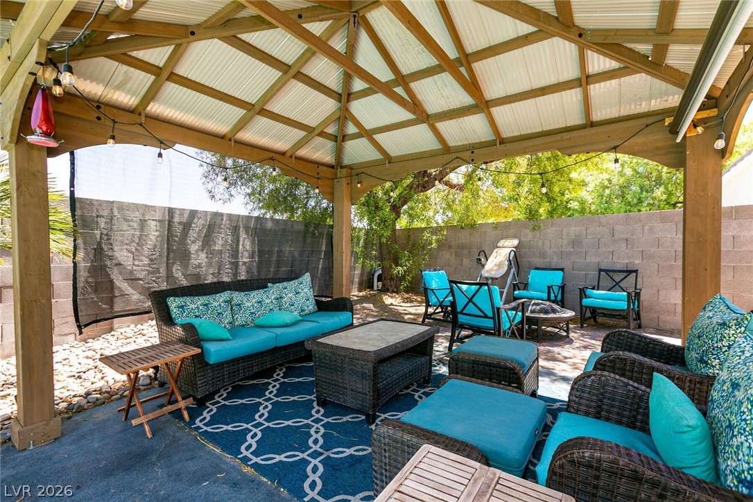 7718 Willow Cove Circle Property Photo 40
