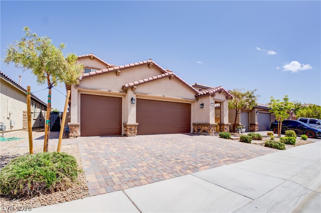 8230 Skye Struck Drive Property Photo 4