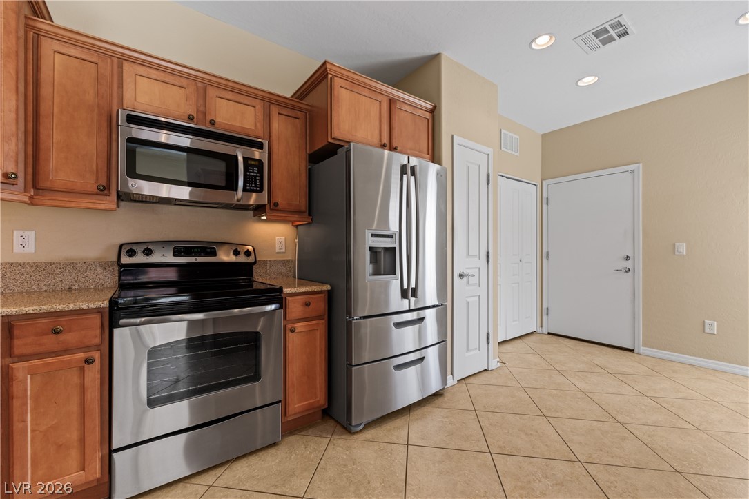 1498 Cougar Court Property Photo 5