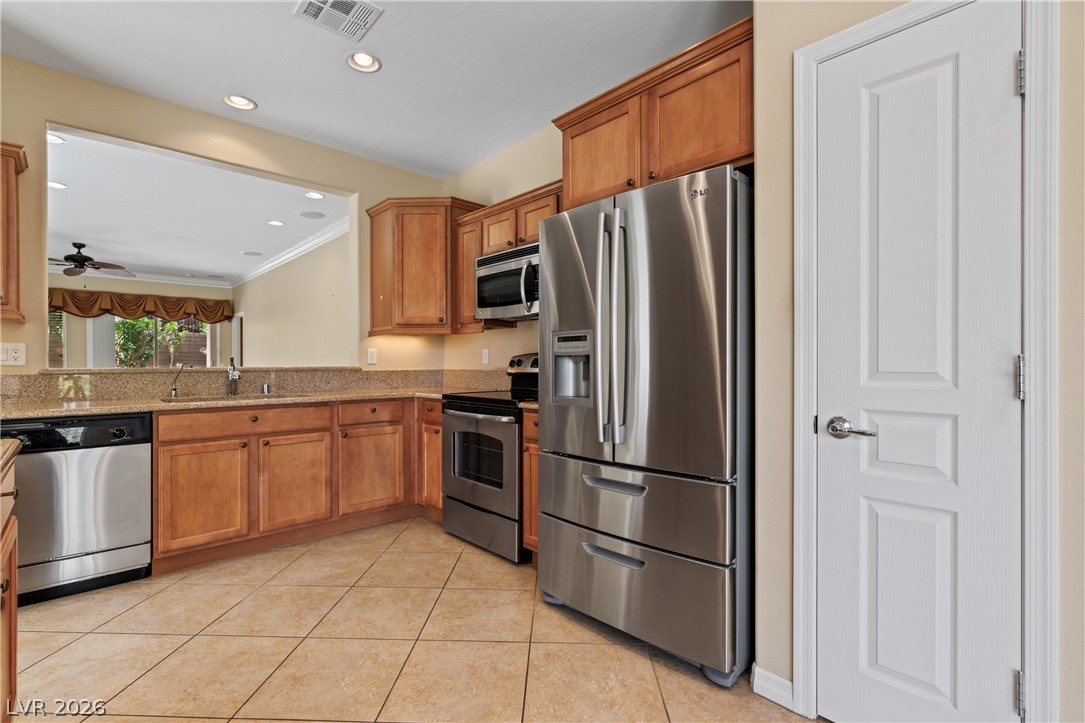 1498 Cougar Court Property Photo 7