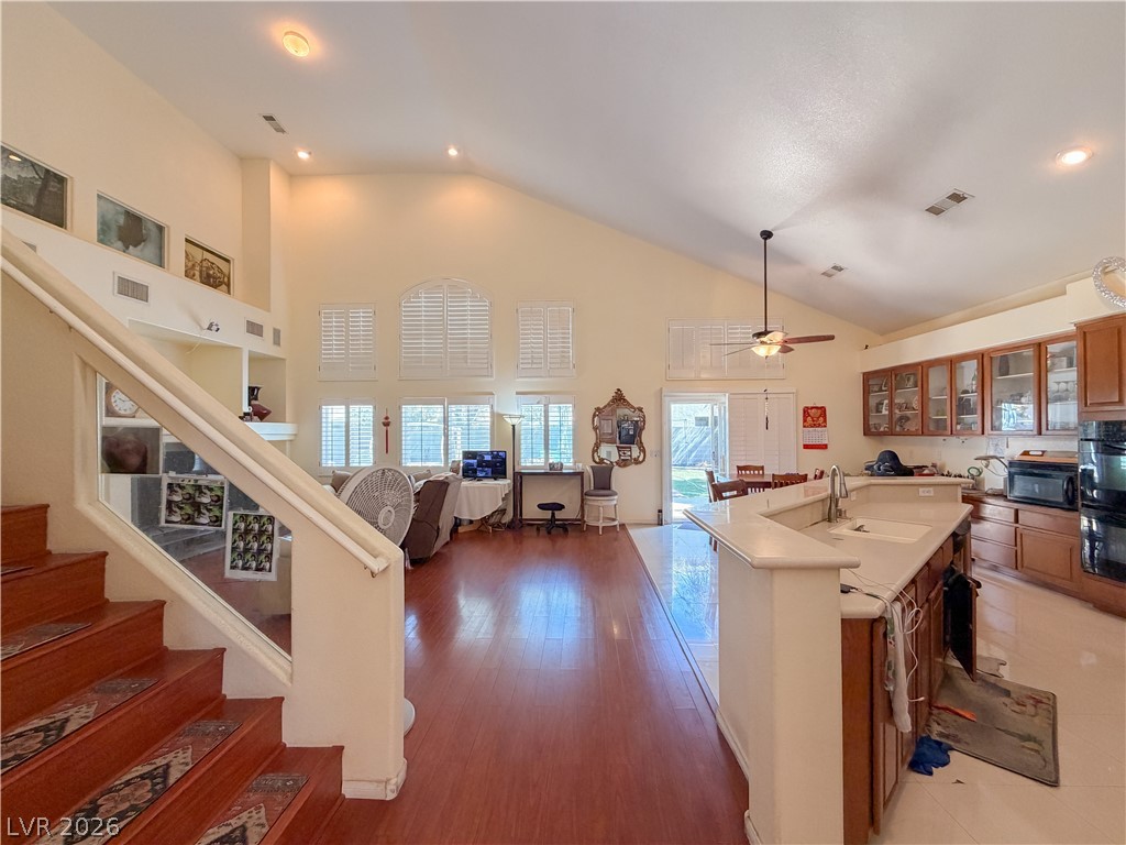 230 Whitly Bay Avenue Property Photo 10