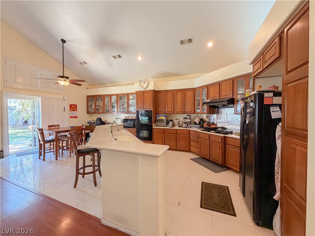 230 Whitly Bay Avenue Property Photo 11