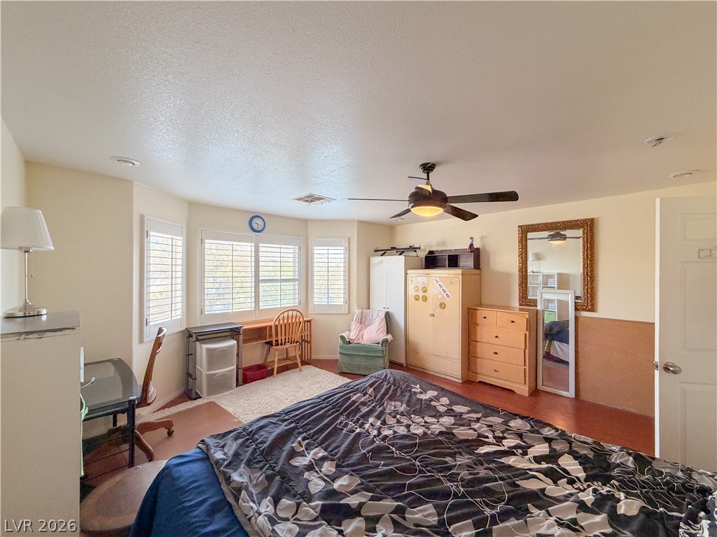 230 Whitly Bay Avenue Property Photo 32