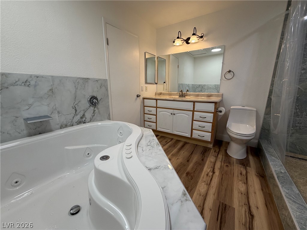 5033 Crystal Breeze Lane Property Photo 16