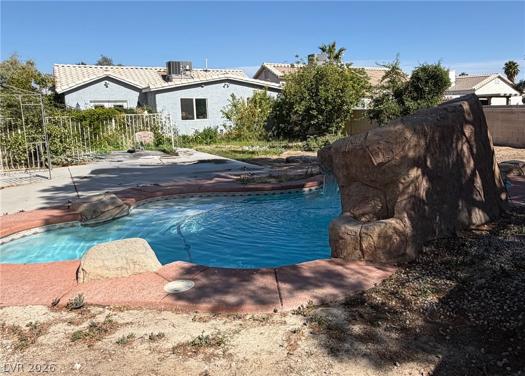 5033 Crystal Breeze Lane Property Photo 28