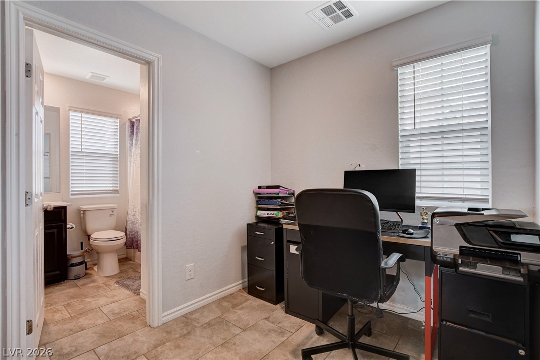 105 Campbelltown Avenue Property Photo 17