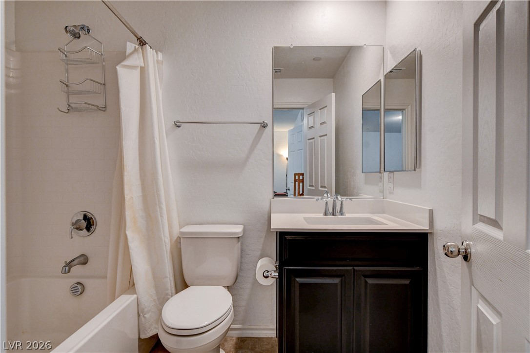 105 Campbelltown Avenue Property Photo 24