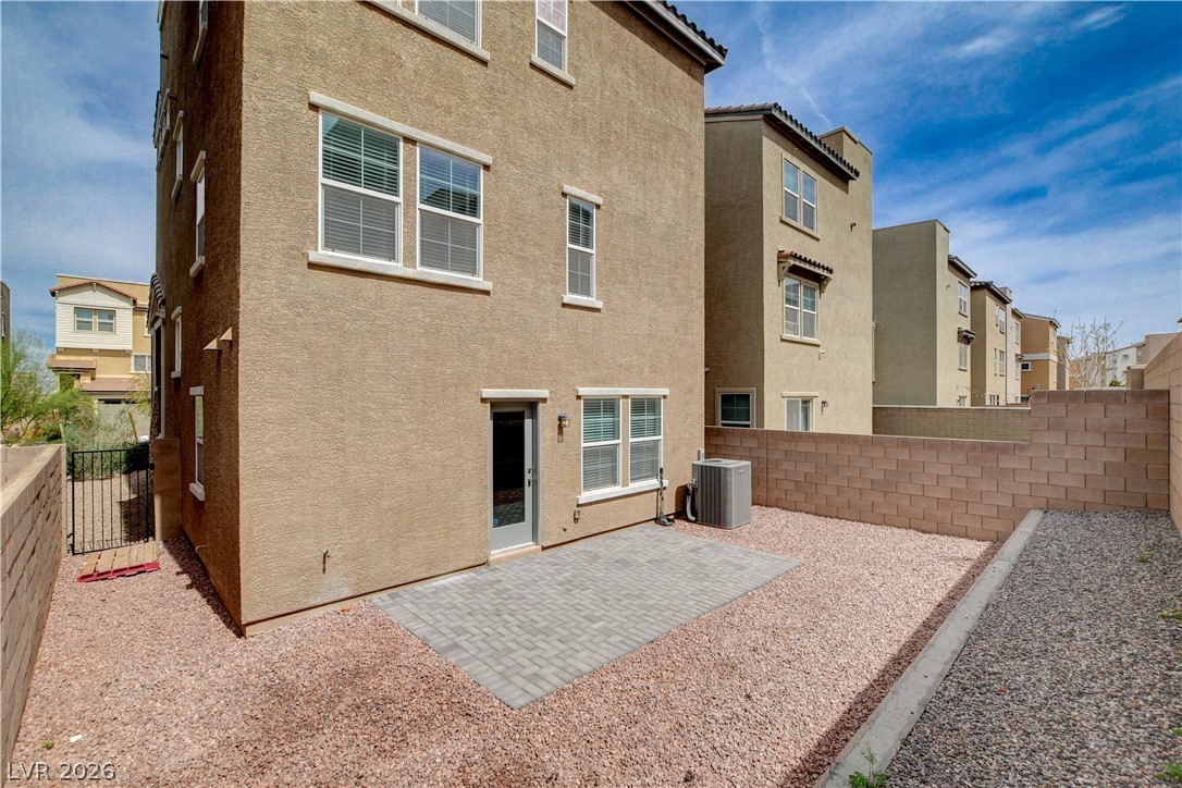 105 Campbelltown Avenue Property Photo 41