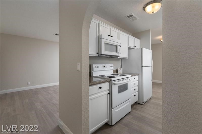 1814 North Decatur Boulevard 202 Property Photo 2