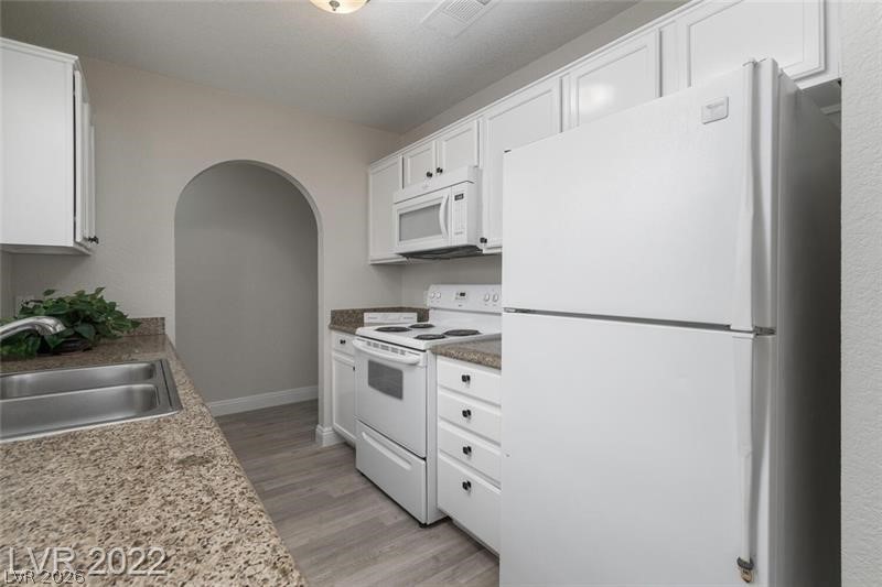 1814 North Decatur Boulevard 202 Property Photo 8