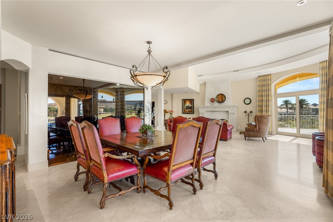 8 Rue Promenade Way Property Photo 12