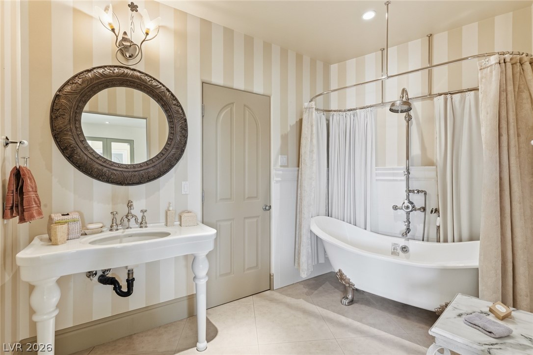 8 Rue Promenade Way Property Photo 40