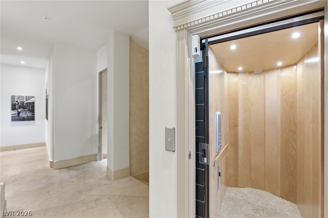 8 Rue Promenade Way Property Photo 41