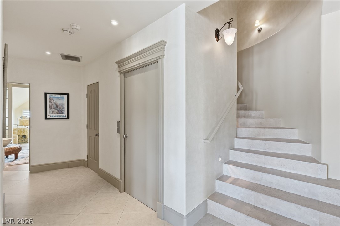 8 Rue Promenade Way Property Photo 42