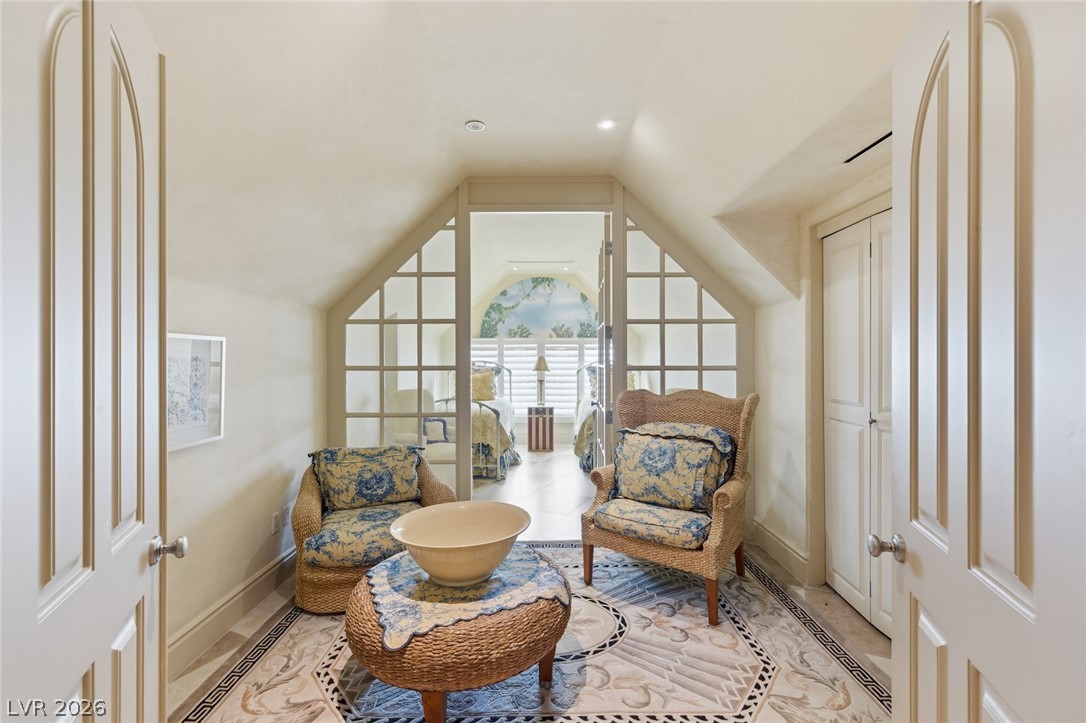 8 Rue Promenade Way Property Photo 45
