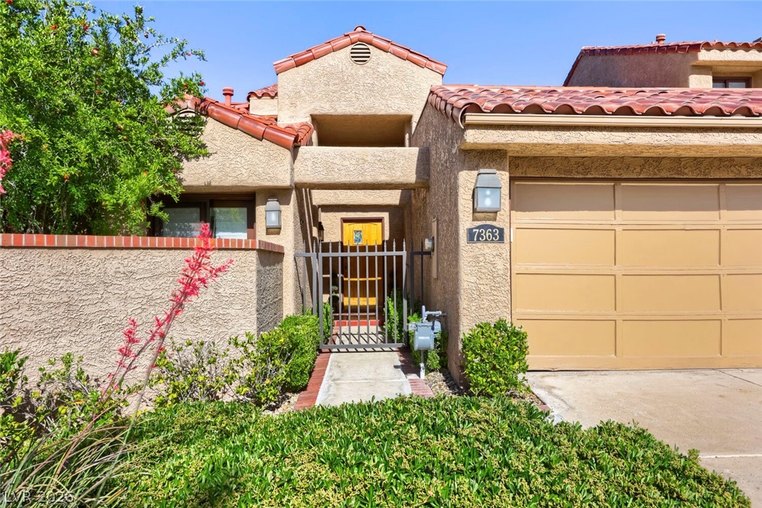 7363 Mission Hills Drive Property Photo 3