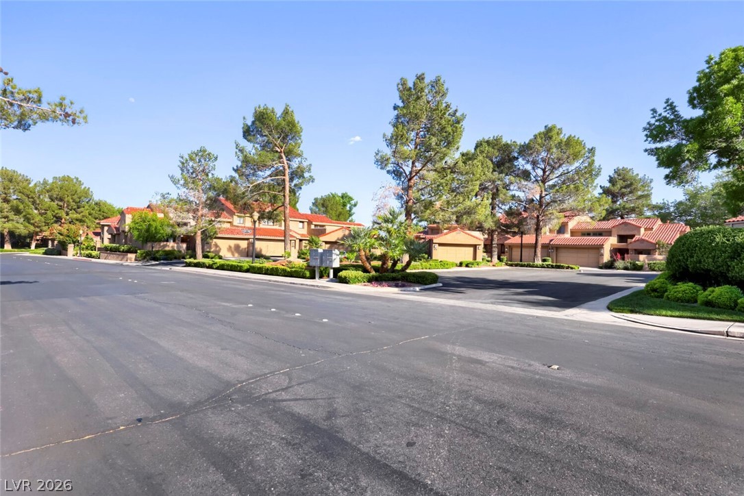 7363 Mission Hills Drive Property Photo 6