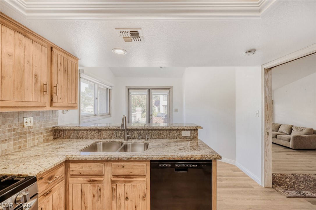 7363 Mission Hills Drive Property Photo 23