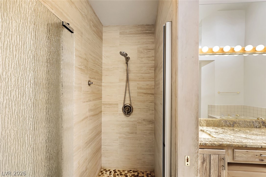 7363 Mission Hills Drive Property Photo 41