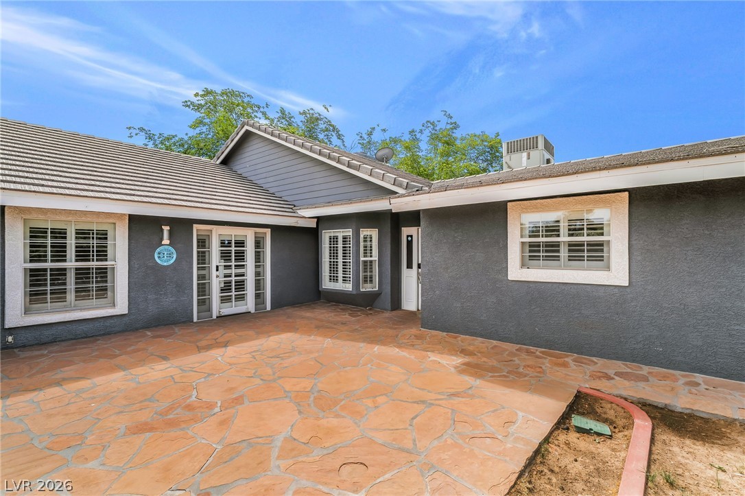 6675 Five Pennies Circle Property Photo 5