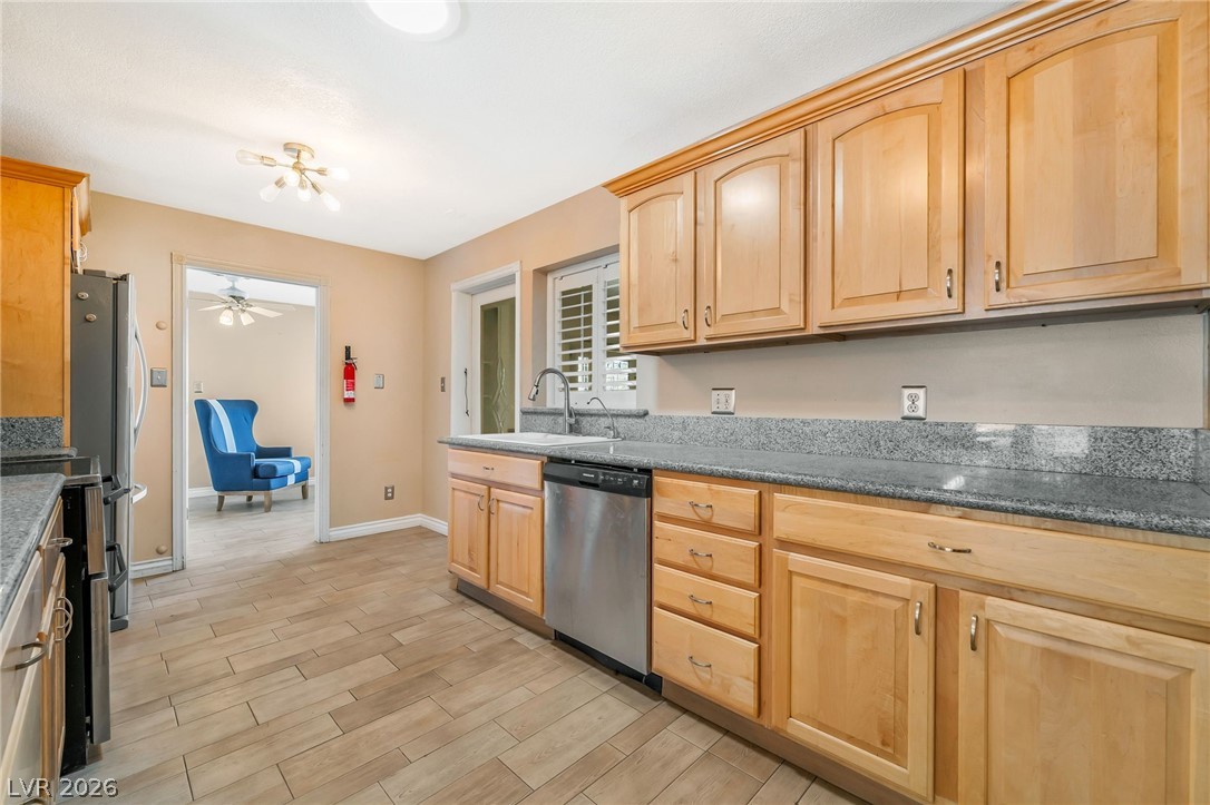 6675 Five Pennies Circle Property Photo 12