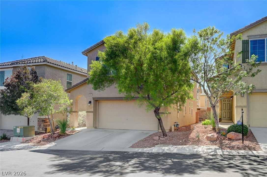 10837 Hunters Green Avenue Property Photo 3
