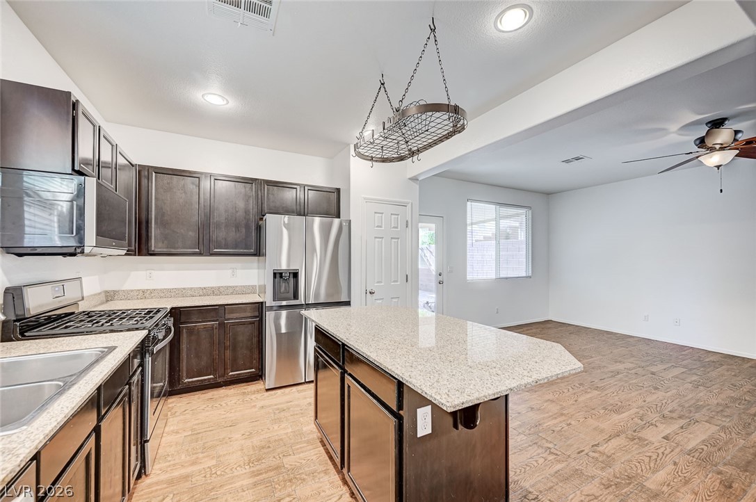 10837 Hunters Green Avenue Property Photo 4