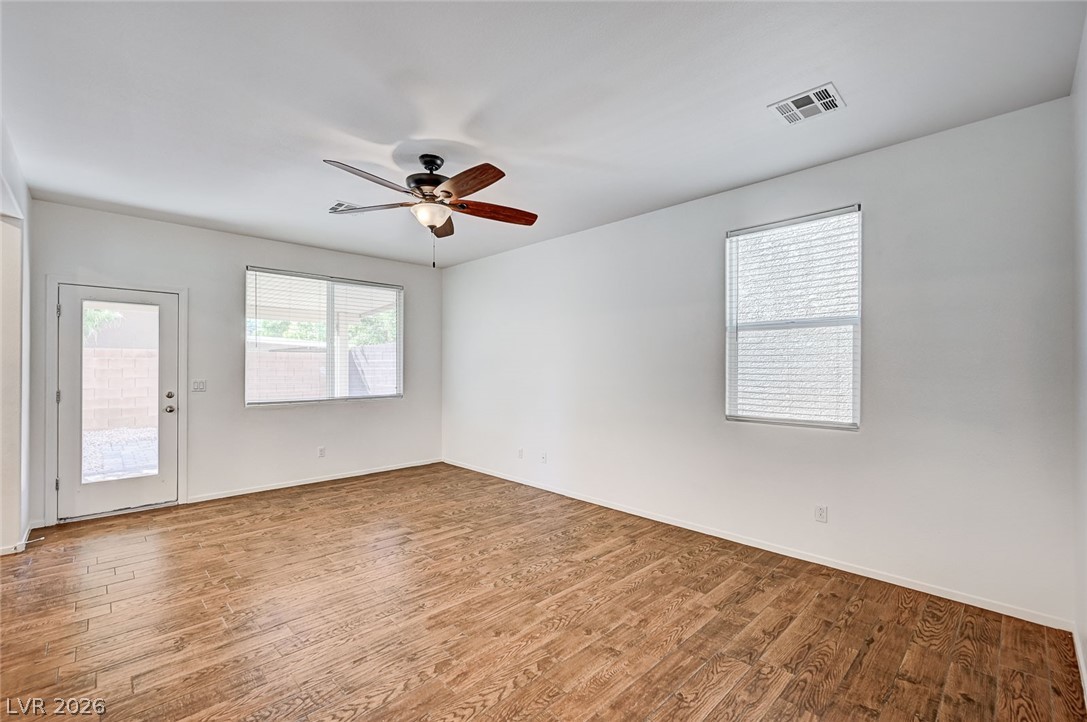 10837 Hunters Green Avenue Property Photo 10