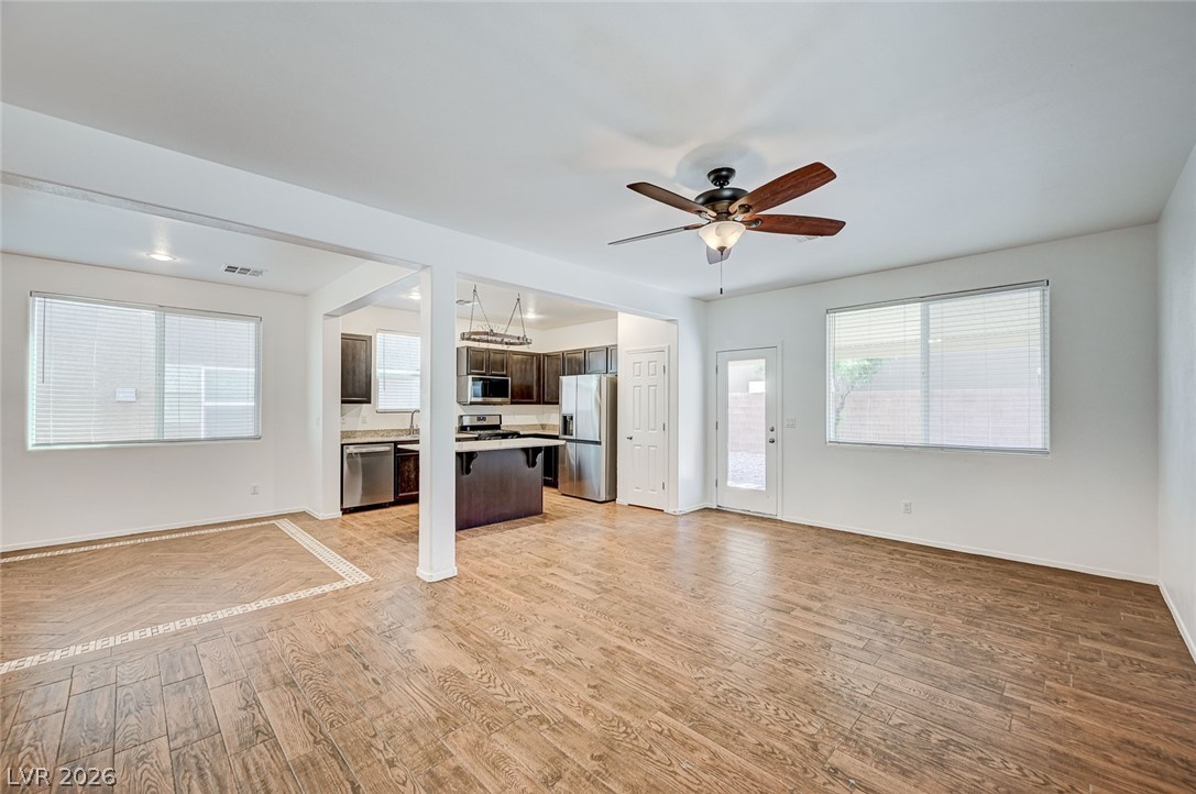 10837 Hunters Green Avenue Property Photo 11