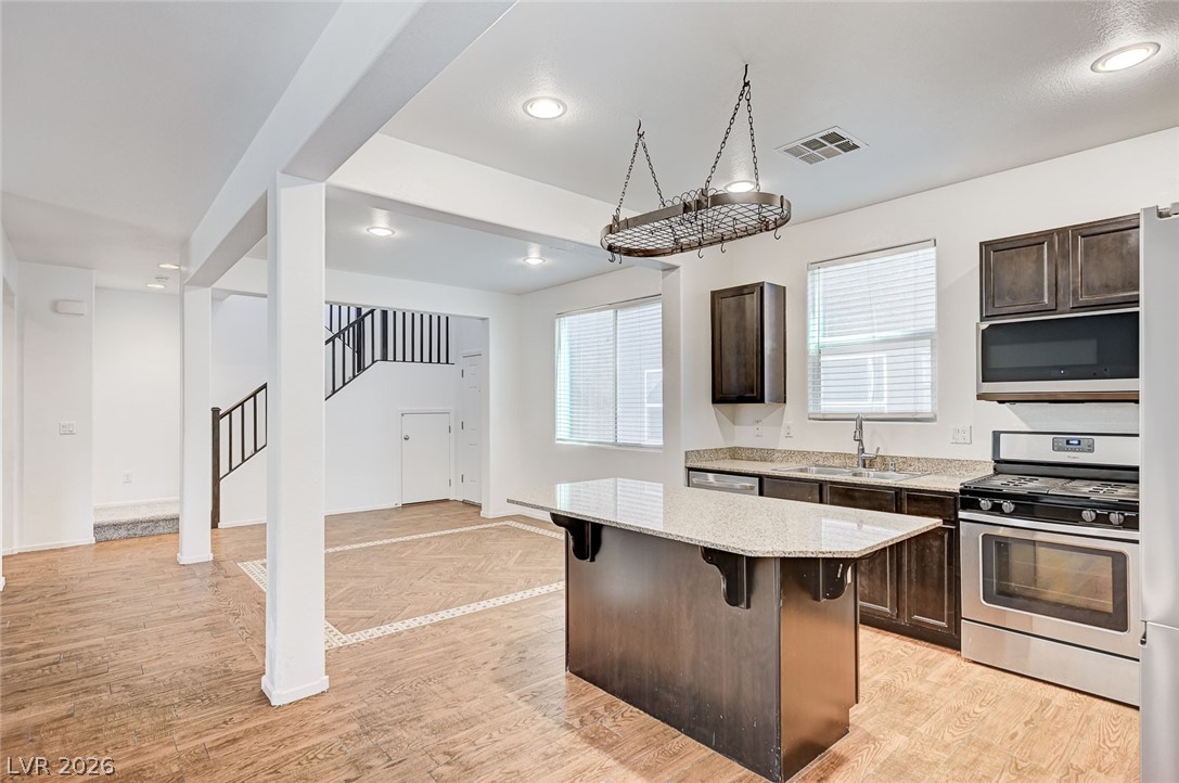 10837 Hunters Green Avenue Property Photo 14