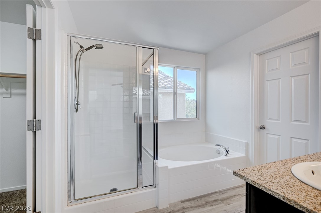10837 Hunters Green Avenue Property Photo 23