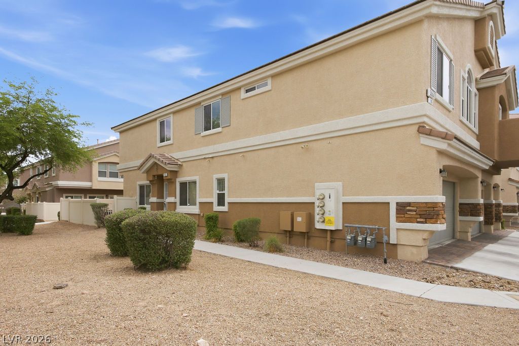 5551 Box Cars Court 103 Property Photo 2