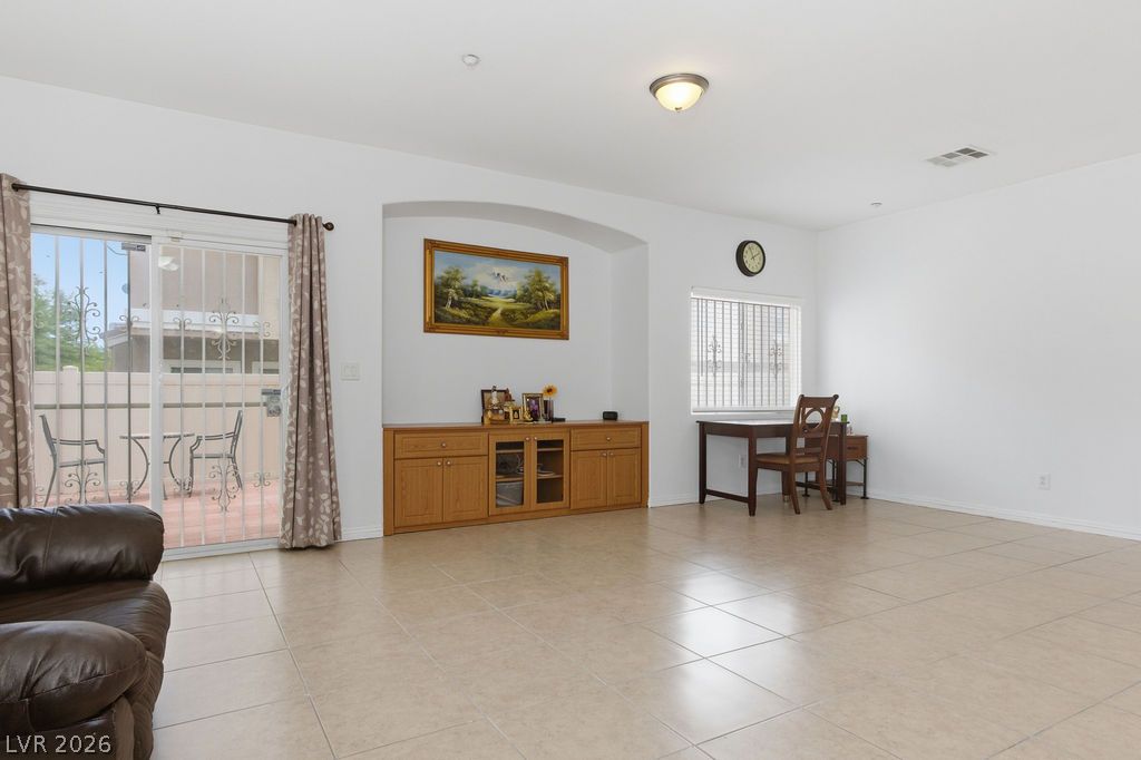 5551 Box Cars Court 103 Property Photo 6