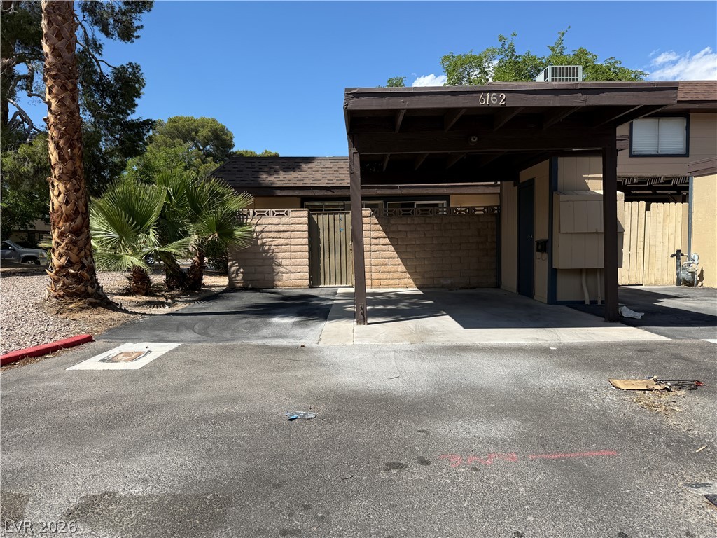 6162 Meadow Vista Lane Property Photo 4