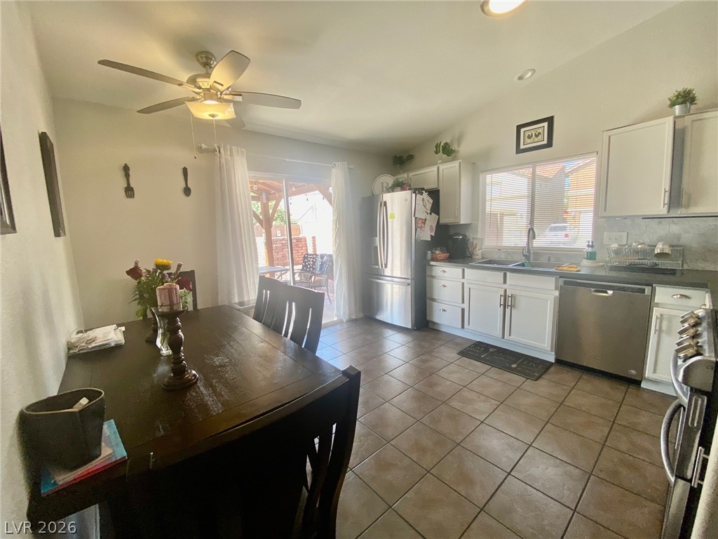 4441 Ivory Jade Avenue Property Photo 3