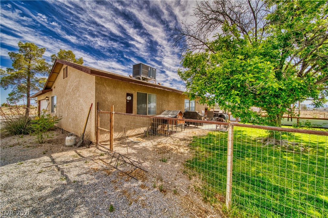 1641 West Hickory Street Property Photo 4