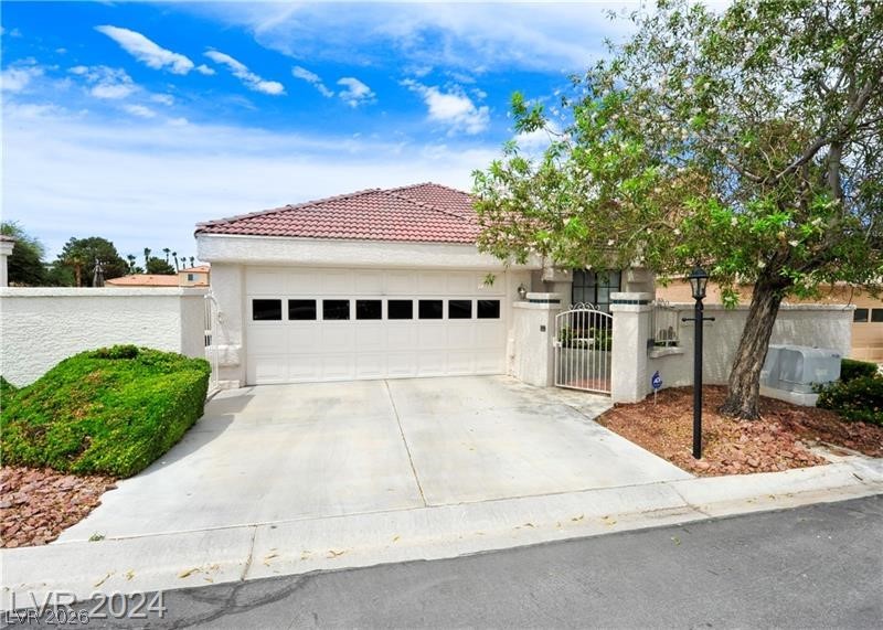 7268 Drifting River Court Property Photo 3