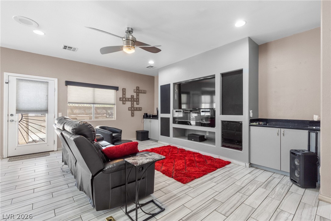 1308 Dreamcatcher Drive Property Photo 4