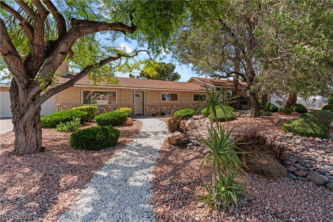2635 El Camino Road Property Photo 2