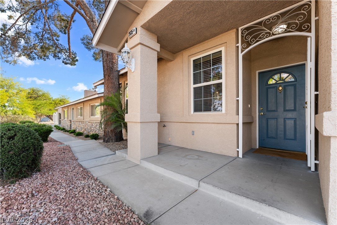 2635 El Camino Road Property Photo 4