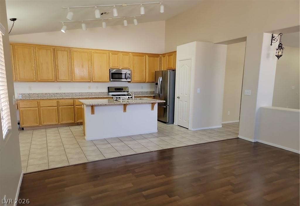 34 Amber Rock Street Property Photo 7