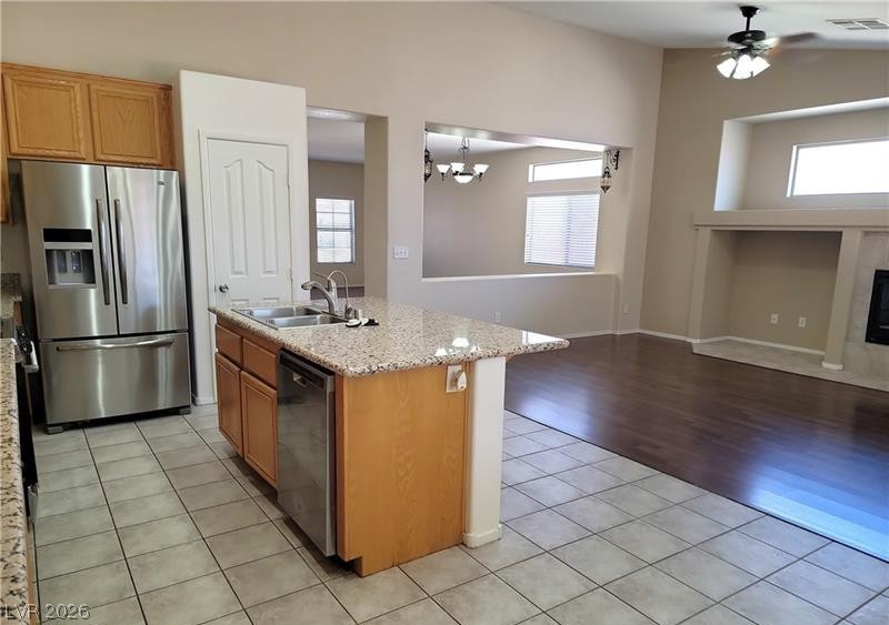 34 Amber Rock Street Property Photo 10