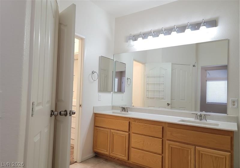 34 Amber Rock Street Property Photo 14