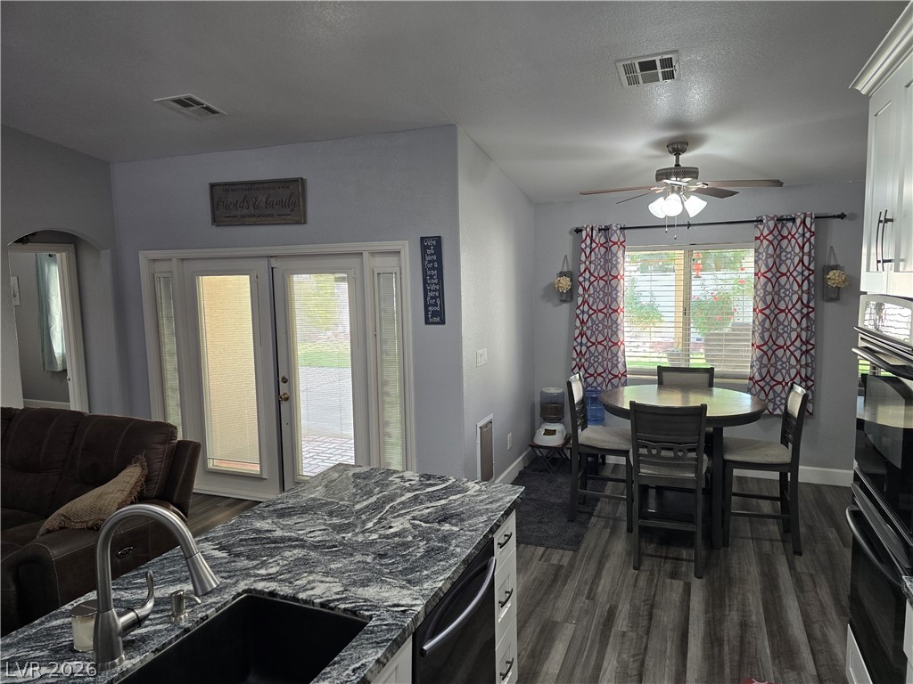 6036 Cocktail Drive Property Photo 11