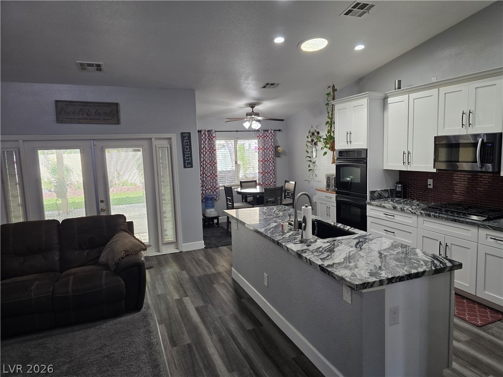 6036 Cocktail Drive Property Photo 14