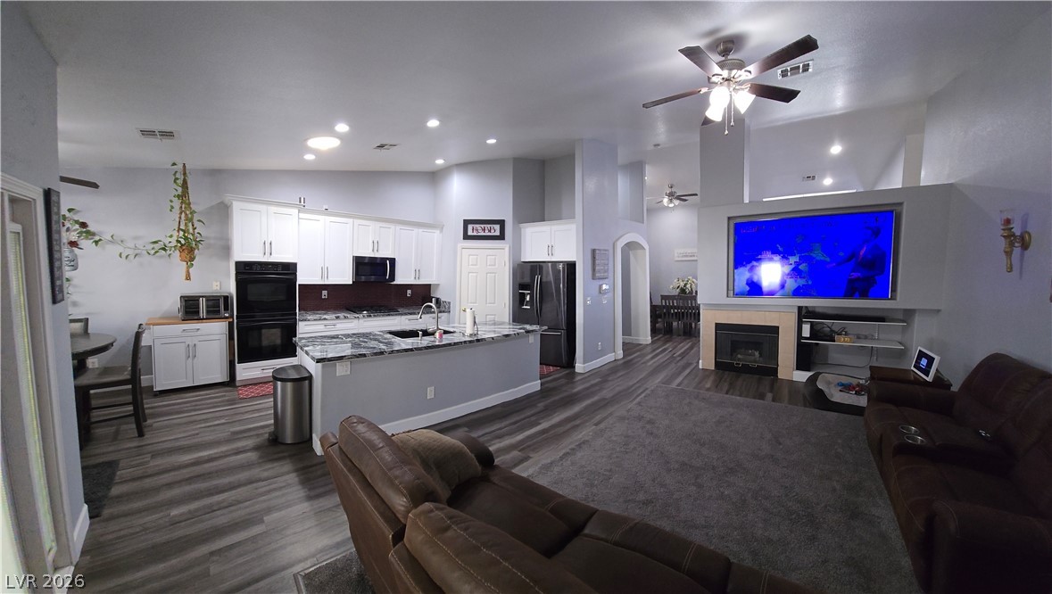 6036 Cocktail Drive Property Photo 18