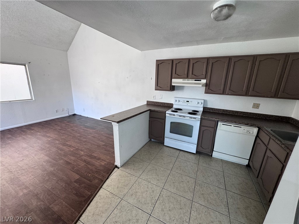 5245 Golden Lane Property Photo 7