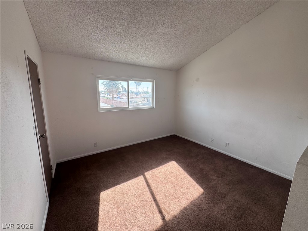 5245 Golden Lane Property Photo 8